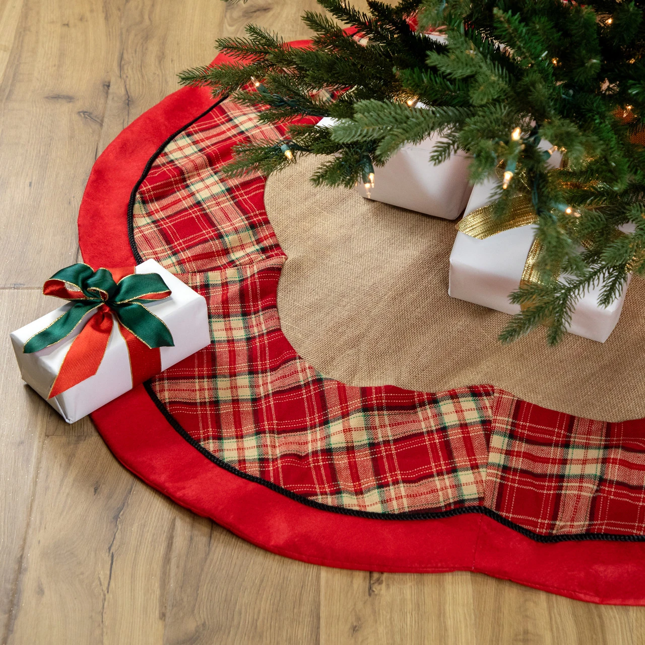 48" Burlap And Red Plaid Christmas Tree Skirt 3 48" Burlap And Red Plaid Christmas Tree Skirt