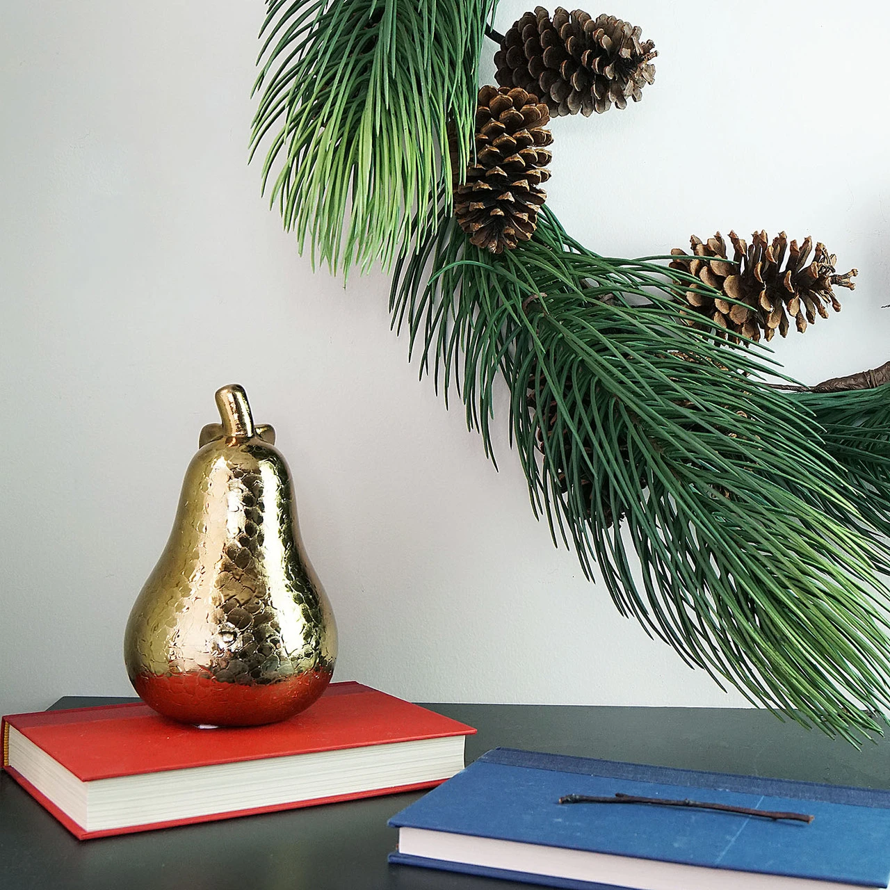 Long Pine Needle Artificial Christmas Wreath - 30-Inch, Unlit 7 Long Pine Needle Artificial Christmas Wreath - 30-Inch, Unlit - Image 5