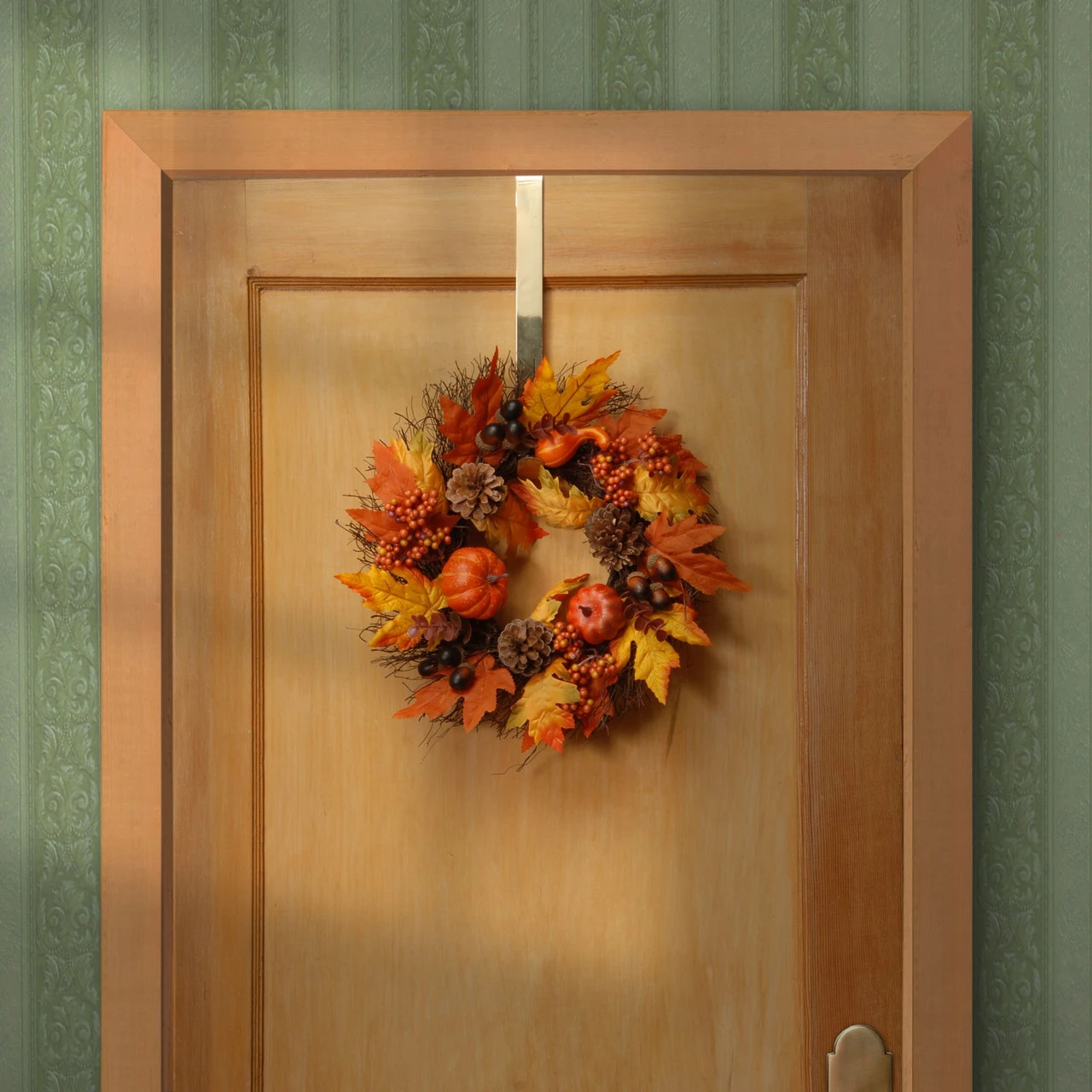Pumpkins And Maple Leaves Halloween Wreath, Orange And Yellow 16-Inch 4 Pumpkins And Maple Leaves Halloween Wreath, Orange And Yellow 16-Inch - Image 2
