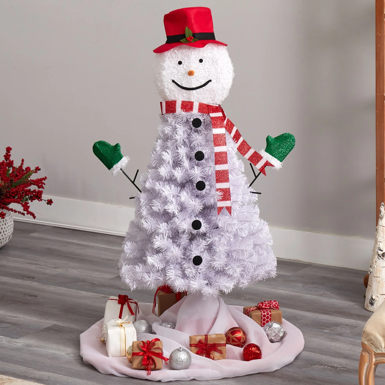 4’ Snowman Artificial Christmas Tree, Unlit 5 4’ Snowman Artificial Christmas Tree, Unlit - Image 3