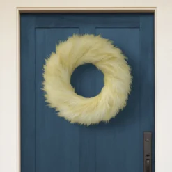 Pampas Ivory Artificial Christmas Wreath, 24-Inch, Unlit -Noel Twinkle Shop dpul 2639 w24 2 50029.1688545151