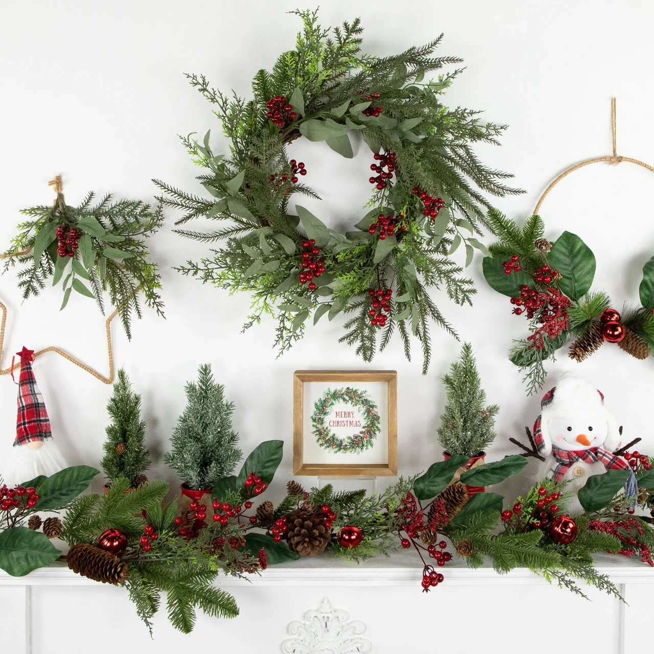 Mixed Foliage And Red Berries Artificial Christmas Wreath, 24-Inch, Unlit 4 Mixed Foliage And Red Berries Artificial Christmas Wreath, 24-Inch, Unlit - Image 2