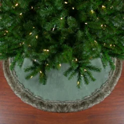 48" Green Burlap Christmas Tree Skirt With Faux Fur Trim 9 48" Green Burlap Christmas Tree Skirt With Faux Fur Trim -Noel Twinkle Shop northlight lt90710 5 84626.1667576852