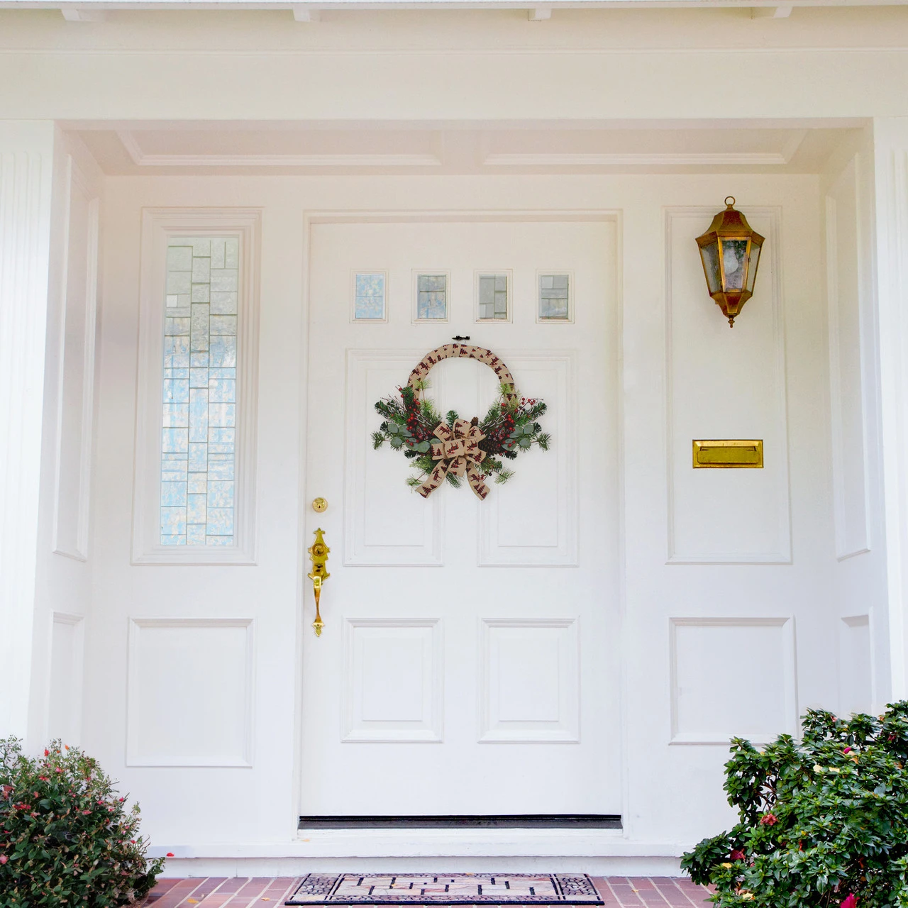 Burlap Wrapped Artificial Christmas Wreath - 24-Inch, Unlit 5 Burlap Wrapped Artificial Christmas Wreath - 24-Inch, Unlit - Image 3