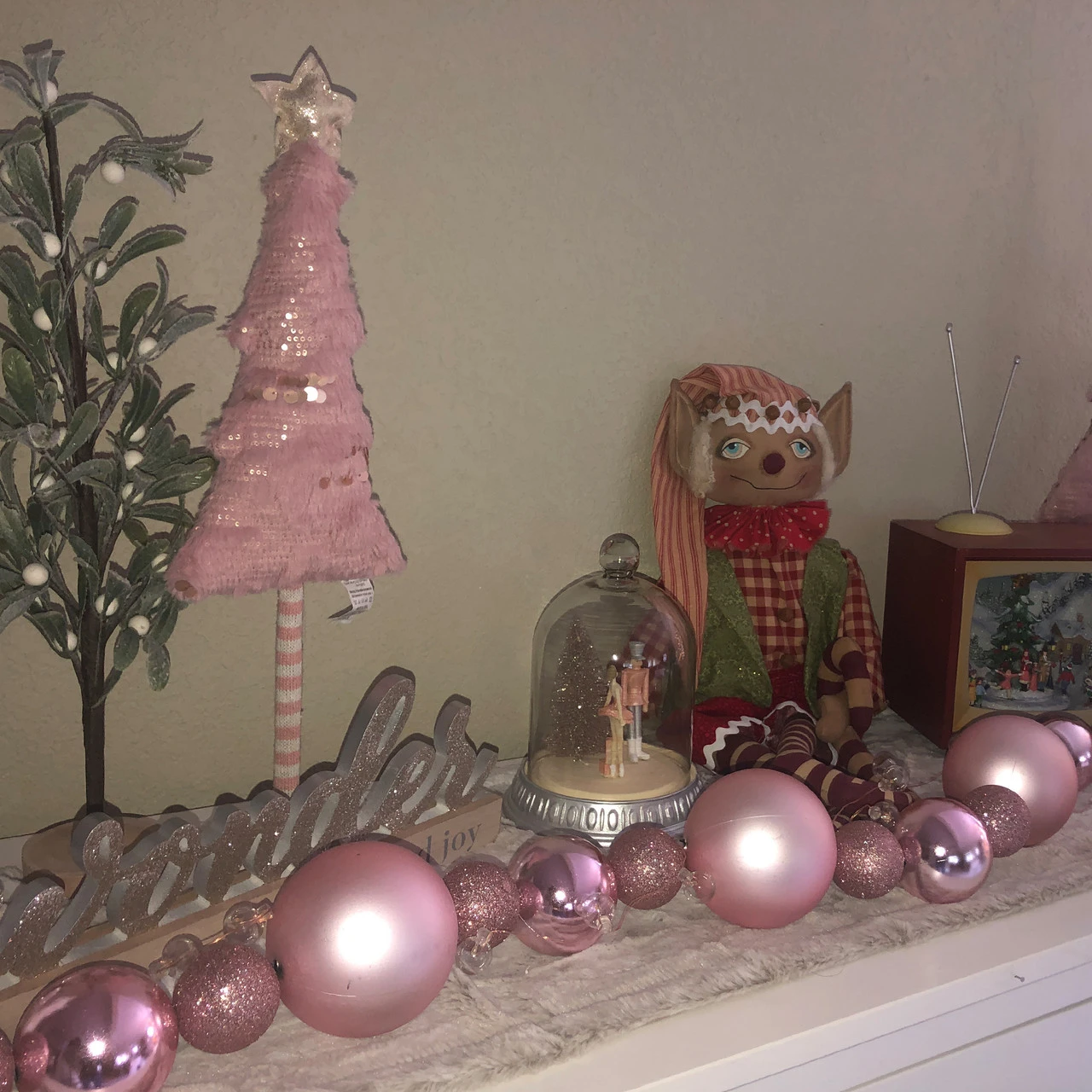 6' Pink Shatterproof Ball 3-Finish Christmas Garland 6 6' Pink Shatterproof Ball 3-Finish Christmas Garland - Image 4
