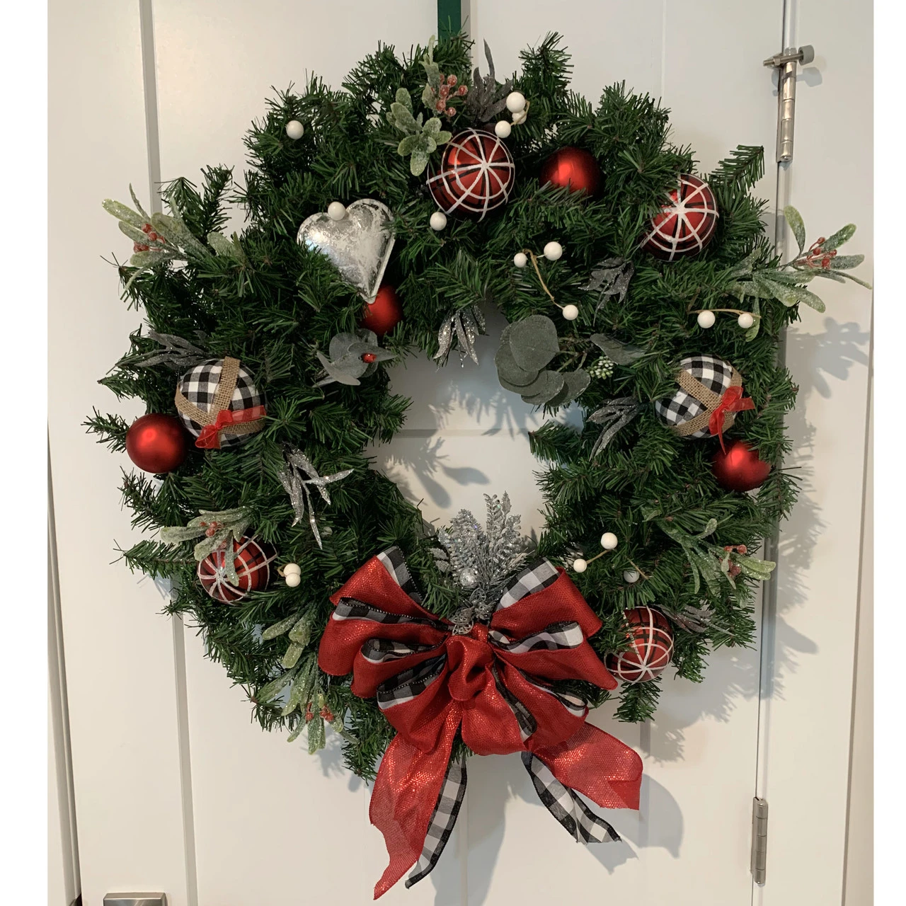 Canadian Pine Artificial Christmas Wreath, 30-Inch, Unlit 7 Canadian Pine Artificial Christmas Wreath, 30-Inch, Unlit - Image 5
