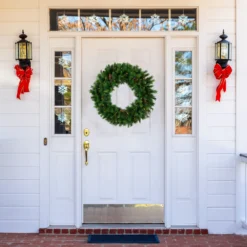 Pre-Lit Royal Oregon Pine Artificial Christmas Wreath, 24-Inch Clear Lights -Noel Twinkle Shop northlight v15938 thumbnail 00965.1667573418