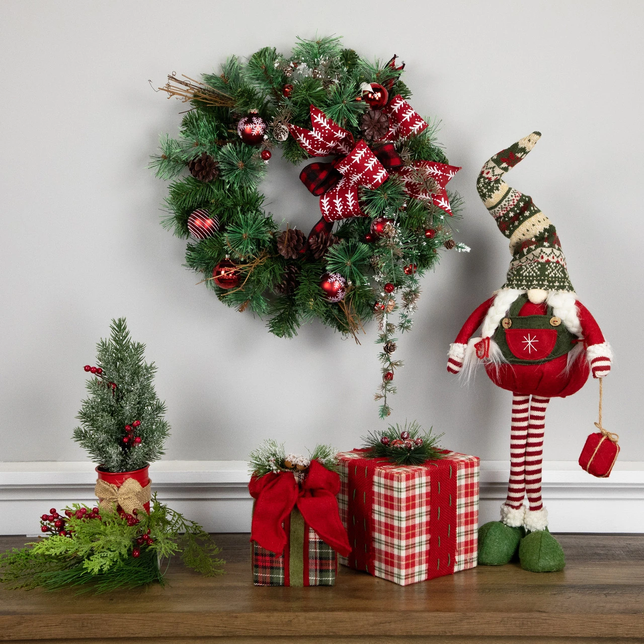 24" Country Mixed Pine Artificial Christmas Wreath - Unlit 4 24" Country Mixed Pine Artificial Christmas Wreath - Unlit - Image 2