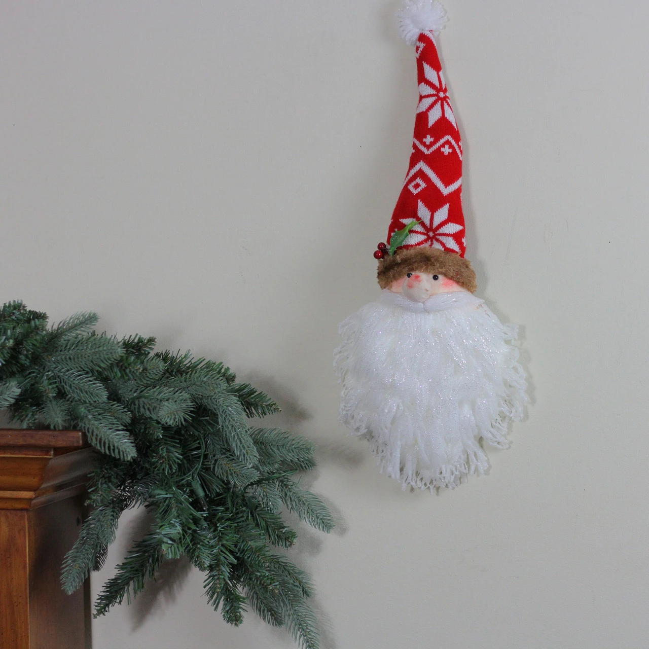16" Santa Head With Glittered Foam Beard And Holly Berries Christmas Wall Decor 5 16" Santa Head With Glittered Foam Beard And Holly Berries Christmas Wall Decor - Image 3
